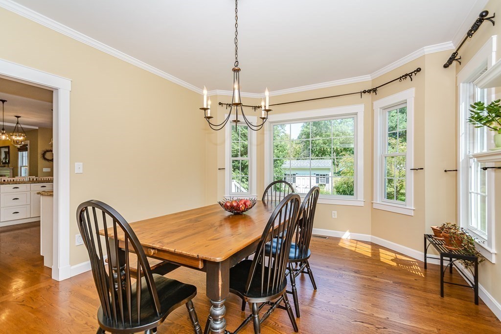 10 Pasture Road Reading, MA 01867 - Photo 5 of 36