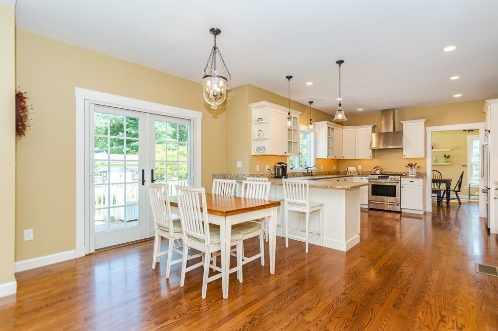 10 Pasture Road Reading, MA 01867 - Photo 7 of 36