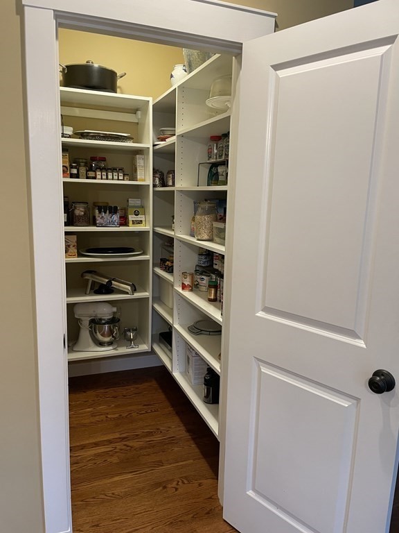 10 Pasture Road Reading, MA 01867 - Photo 8 of 36