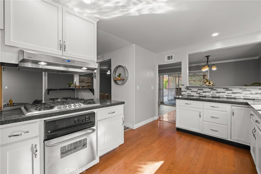 5328 Katherine Street Simi Valley, CA 93063 - Photo 11 of 48