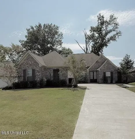 $365,999 | 162 Sweetbriar Circle, Canton, MS 39046