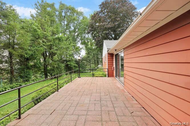 93 Seton Drive New Rochelle, NY 10804 - Photo 26 of 31 a view of a pathway with a yard