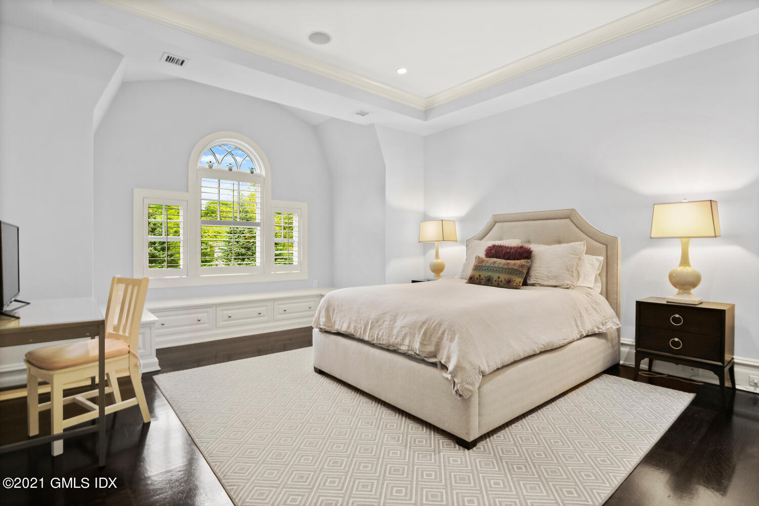 16 Dingletown Road Greenwich, CT 06830 - Photo 17 of 35 a bedroom with a bed and a window