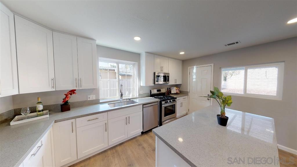 14152 Powers Road Poway, CA 92064 - Photo 7 of 19