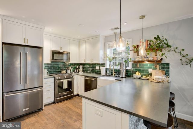 $895,000 | 2602 Commonwealth Avenue, Alexandria, VA 22305