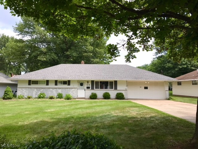 469 Harris Road Cleveland, OH 44143 - Photo 1 of 24 Gallery Image 1