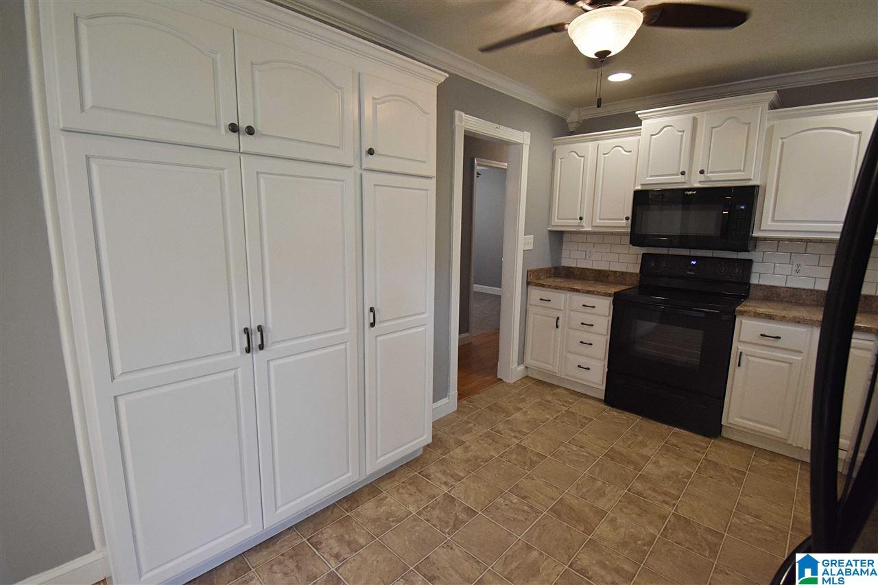 1028 Spring Trail Warrior, AL 35180 - Photo 4 of 23