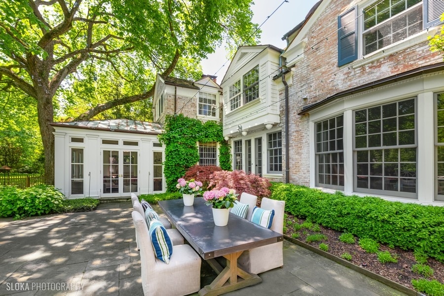 161 Apple Tree Road Winnetka, IL 60093 - Photo 13 of 68