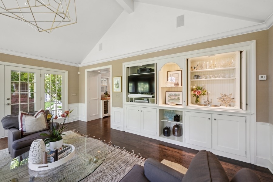 161 Apple Tree Road Winnetka, IL 60093 - Photo 25 of 68