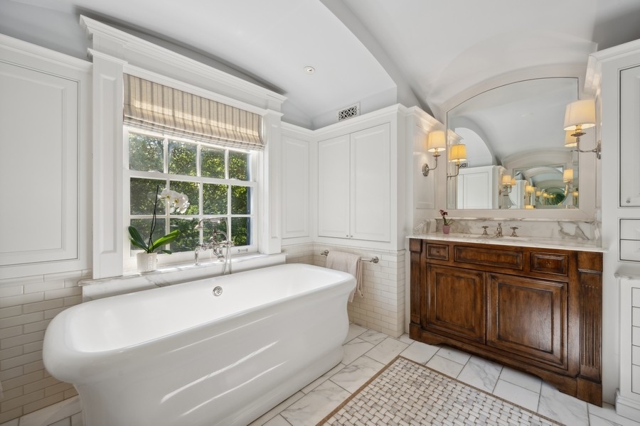 161 Apple Tree Road Winnetka, IL 60093 - Photo 37 of 68