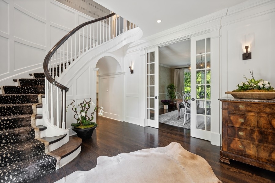 161 Apple Tree Road Winnetka, IL 60093 - Photo 4 of 68