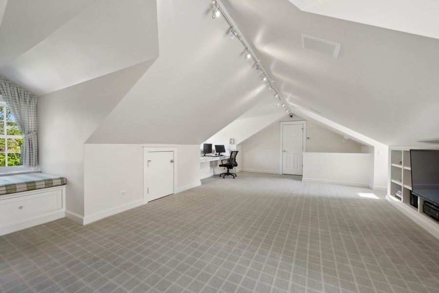 161 Apple Tree Road Winnetka, IL 60093 - Photo 47 of 68