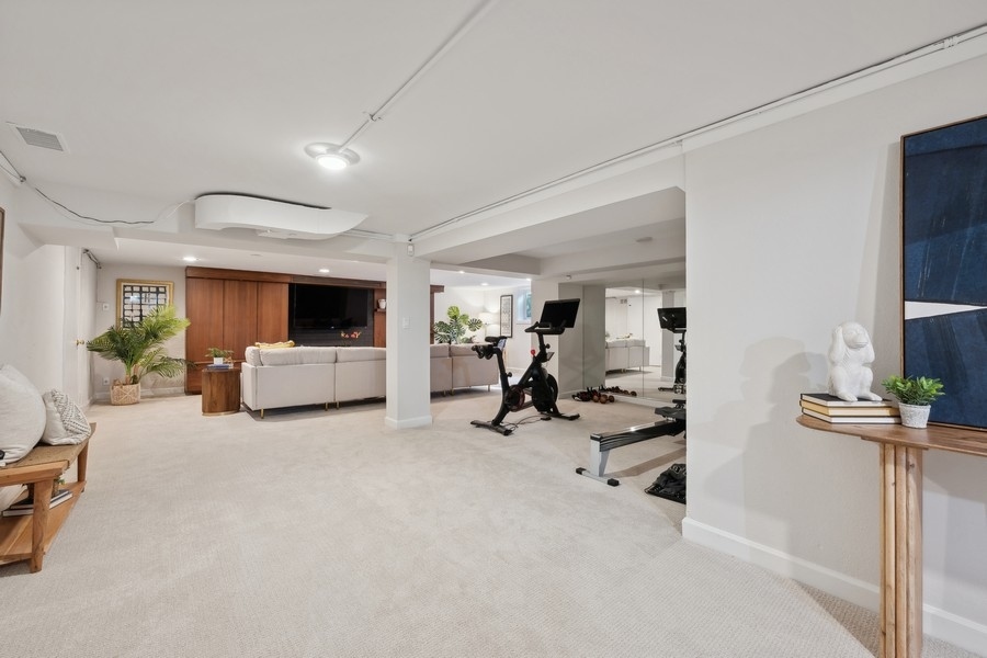 161 Apple Tree Road Winnetka, IL 60093 - Photo 49 of 68