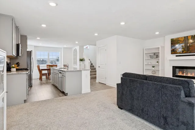 $365,000 | 6632 Hinterland Trail South, Cottage Grove, MN 55016