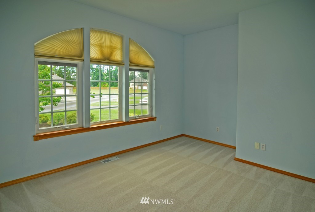 9611 39th Loop Northeast Olympia, WA 98516 - Photo 9 of 15