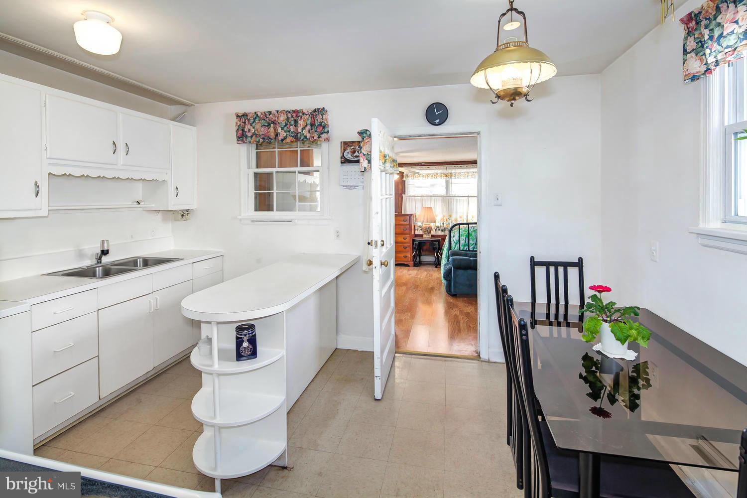 3220 Wayne Road Falls Church, VA 22042 - Photo 14 of 30 Kitchen