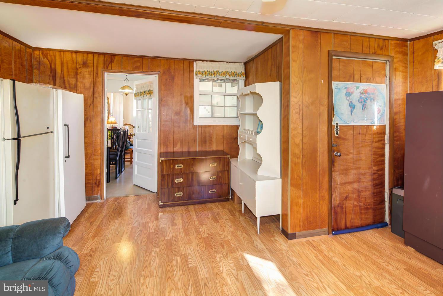 3220 Wayne Road Falls Church, VA 22042 - Photo 15 of 30 Family Room