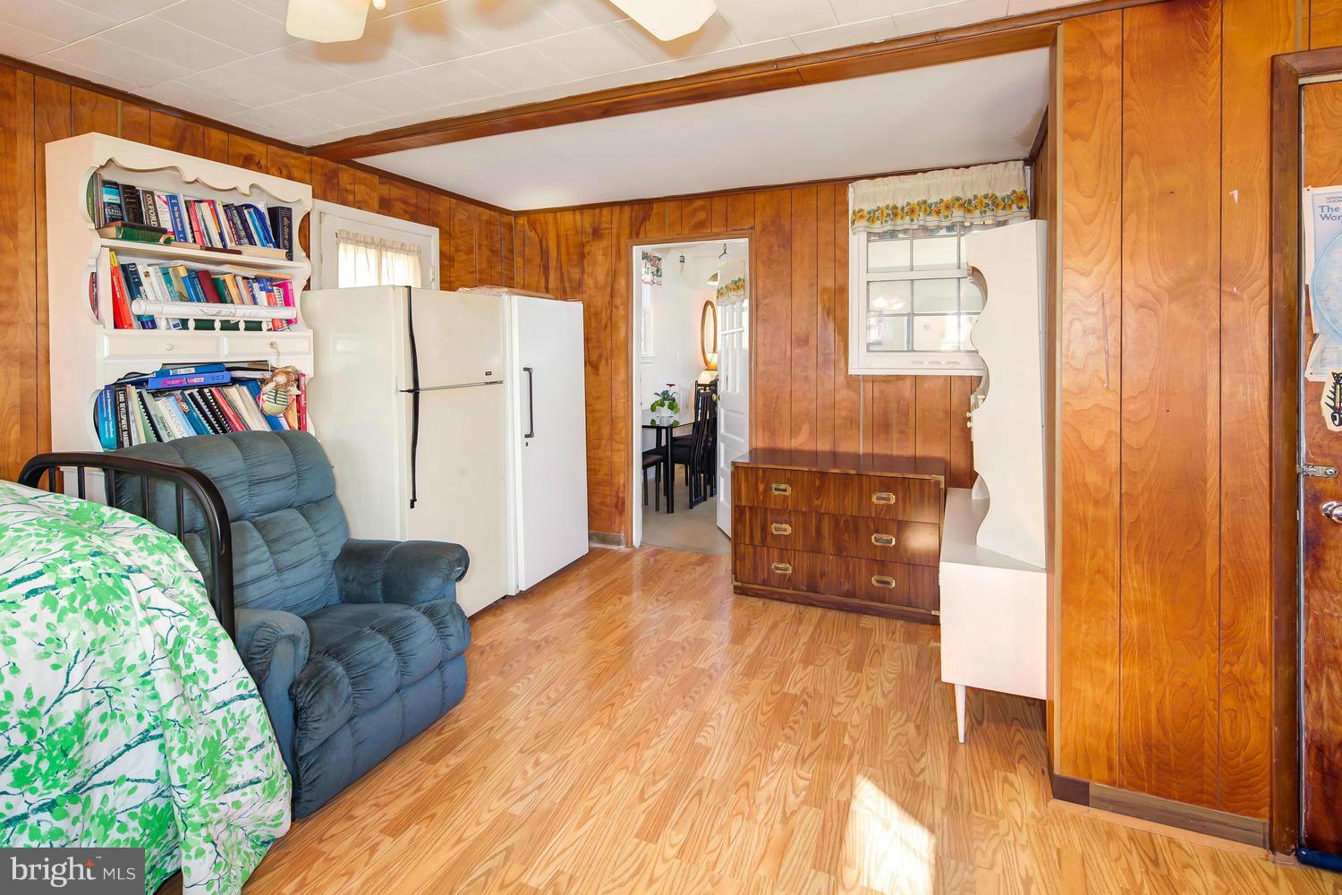 3220 Wayne Road Falls Church, VA 22042 - Photo 16 of 30 Family Room