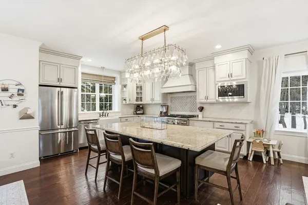 $1,199,000 | 495 Chief Justice Cushing Highway, Cohasset, MA 02025