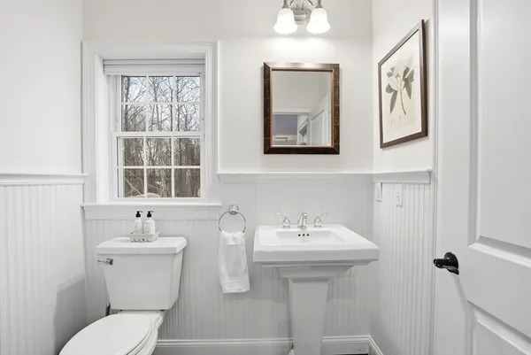 $1,199,000 | 495 Chief Justice Cushing Highway, Cohasset, MA 02025