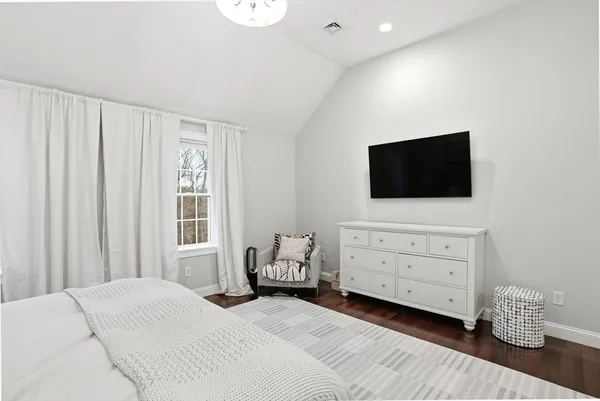 $1,199,000 | 495 Chief Justice Cushing Highway, Cohasset, MA 02025