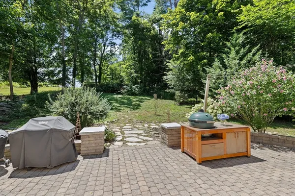 $1,199,000 | 495 Chief Justice Cushing Highway, Cohasset, MA 02025