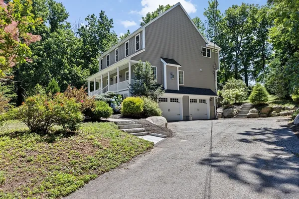 $1,199,000 | 495 Chief Justice Cushing Highway, Cohasset, MA 02025