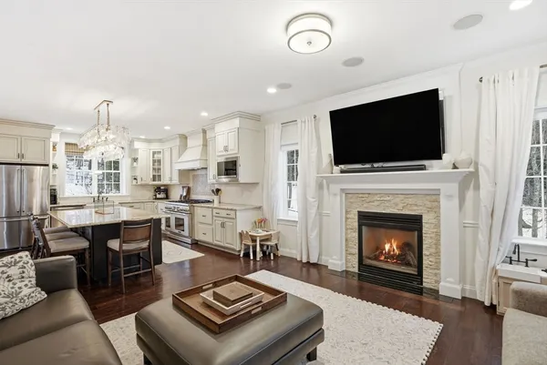 $1,199,000 | 495 Chief Justice Cushing Highway, Cohasset, MA 02025