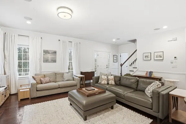 $1,199,000 | 495 Chief Justice Cushing Highway, Cohasset, MA 02025