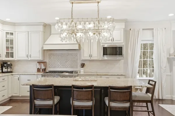 $1,199,000 | 495 Chief Justice Cushing Highway, Cohasset, MA 02025