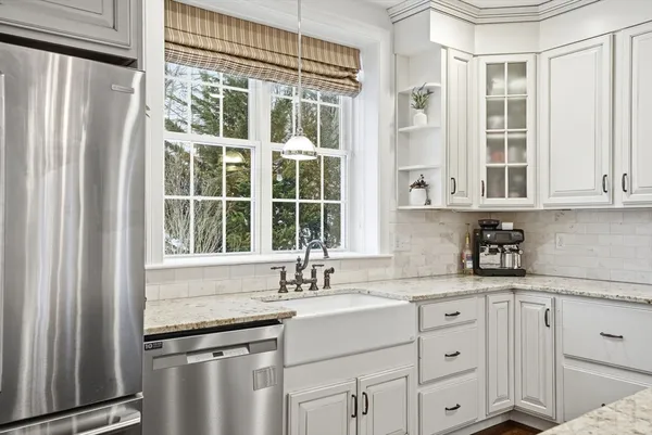 $1,199,000 | 495 Chief Justice Cushing Highway, Cohasset, MA 02025