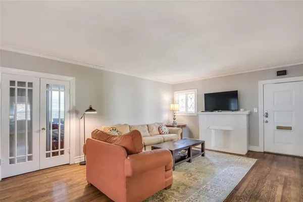 $2,550 | 5902 Velasco Avenue, Dallas, TX 75206