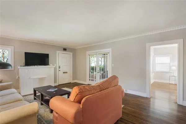 $2,550 | 5902 Velasco Avenue, Dallas, TX 75206