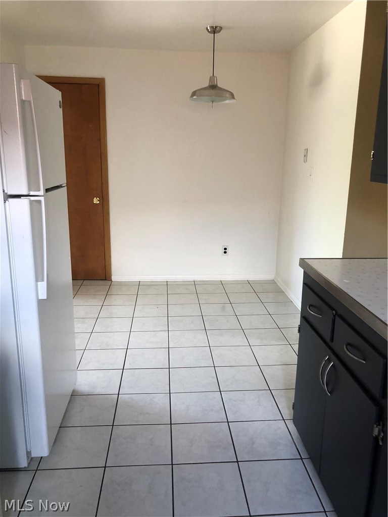 2813 Snow Road Cleveland, OH 44134 - Photo 4 of 15