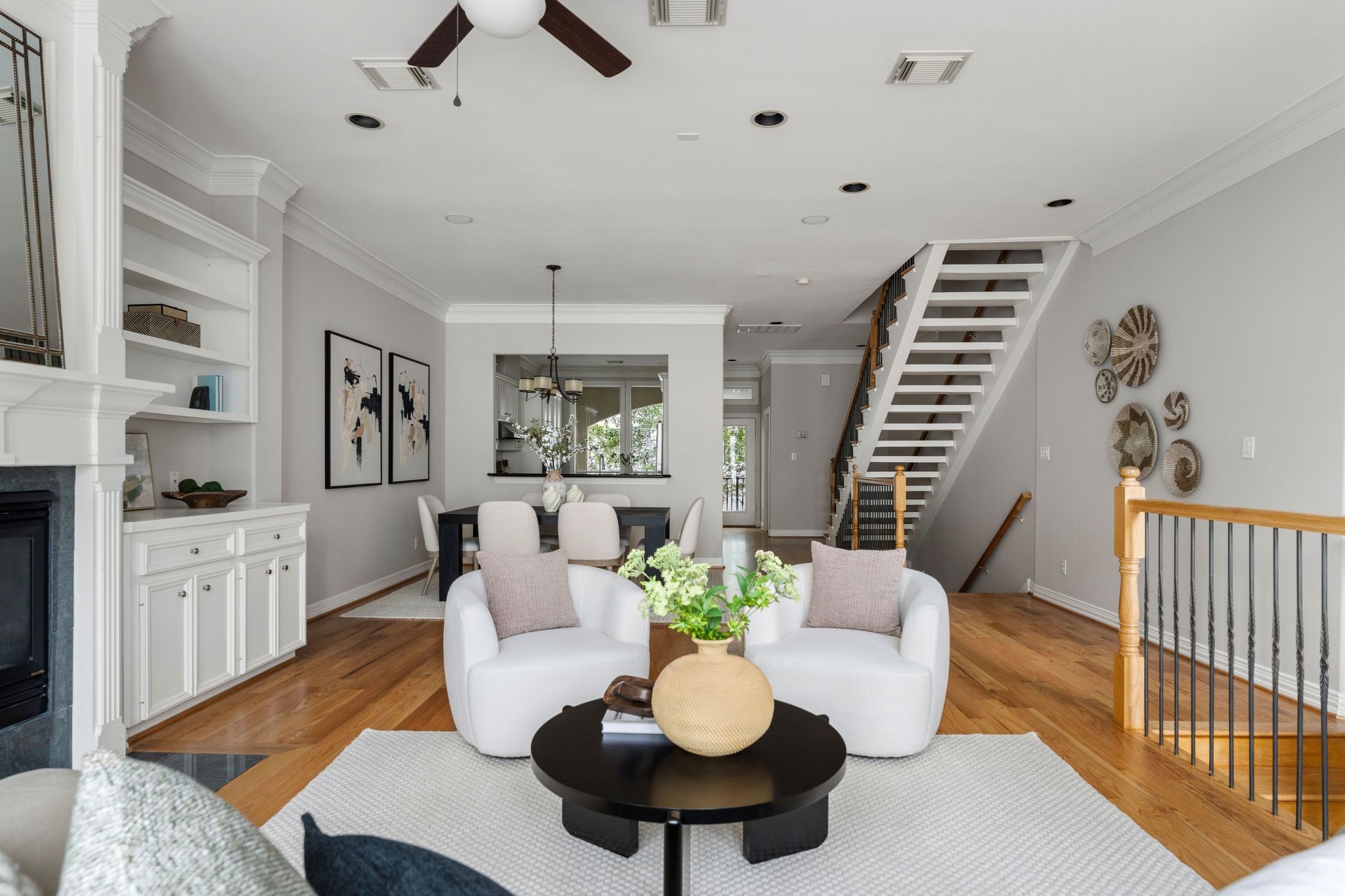 1824 Vermont Street Houston, TX 77006 - Photo 3 of 45