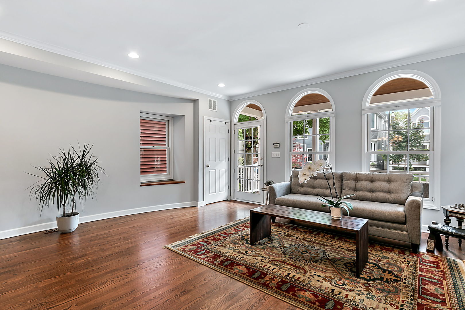 1910 West Barry Avenue Chicago, IL 60657 - Photo 7 of 33 a living room with furniture and wooden floor