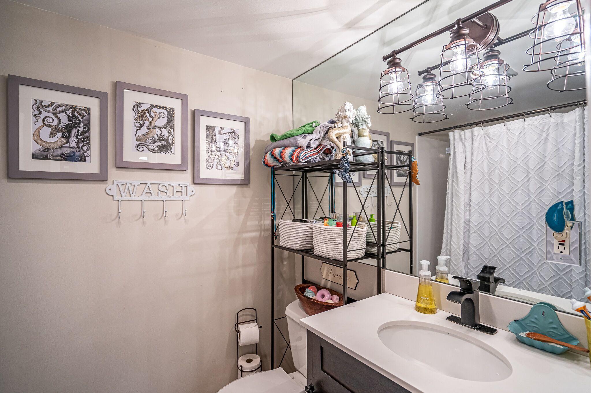 50 Southeast 12th Street, Unit 220 Boca Raton, FL 33432 - Photo 13 of 14 Bathroom 1