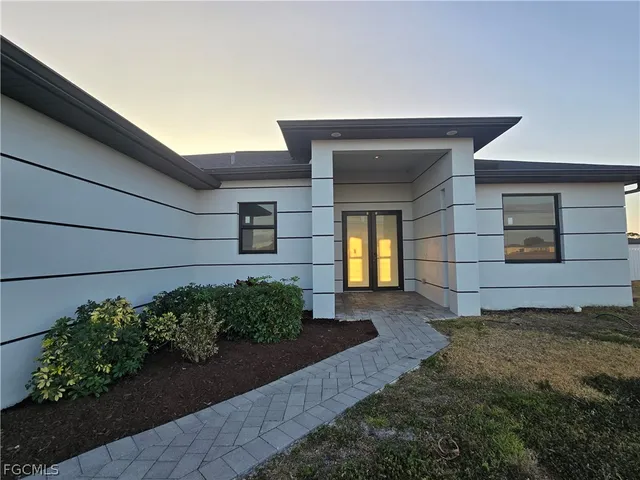 $2,300 | 2916 Nelson Road North, Cape Coral, FL 33993