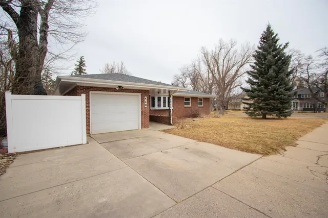 $399,000 | 440 East 11th Street, Casper, WY 82601