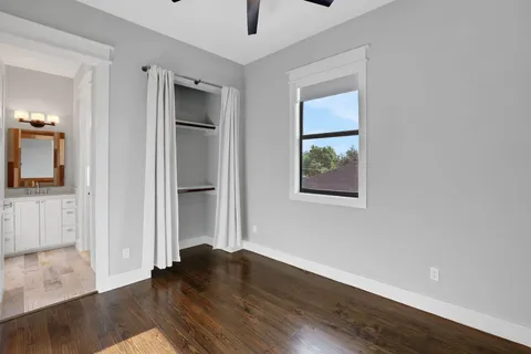 $1,075,000 | 914 Robbie Street, Houston, TX 77009