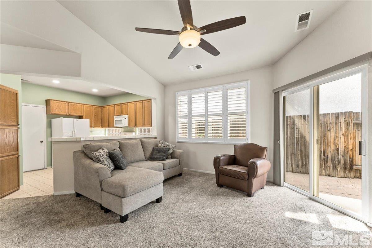 9673 Otter Way Reno, NV 89521 - Photo 11 of 33 Photo 11