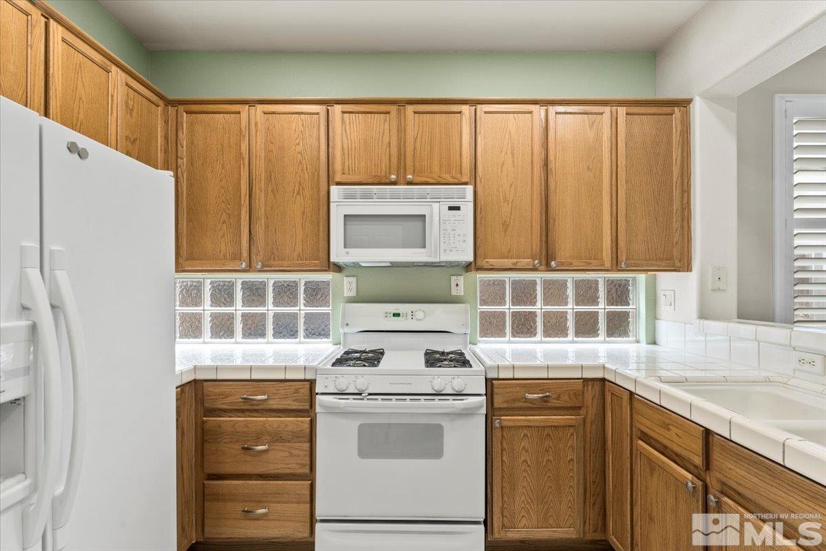9673 Otter Way Reno, NV 89521 - Photo 14 of 33 Photo 14