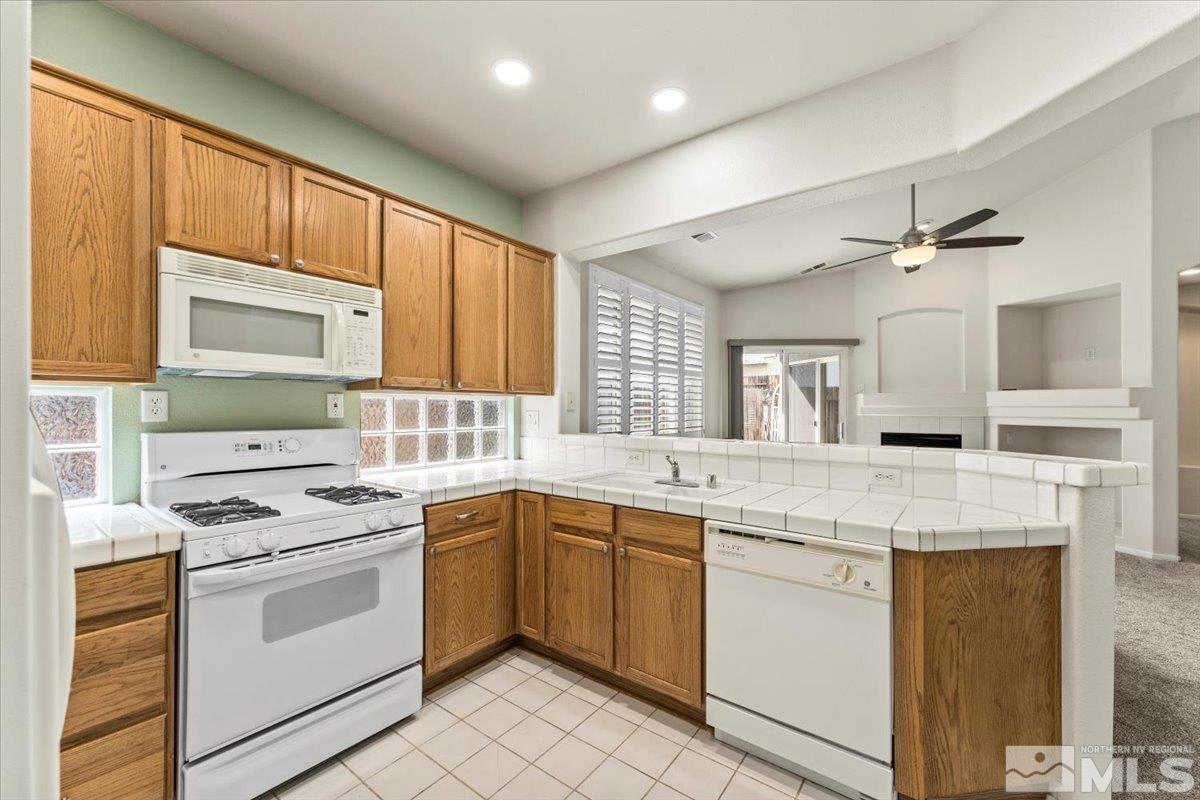 9673 Otter Way Reno, NV 89521 - Photo 15 of 33 Photo 15