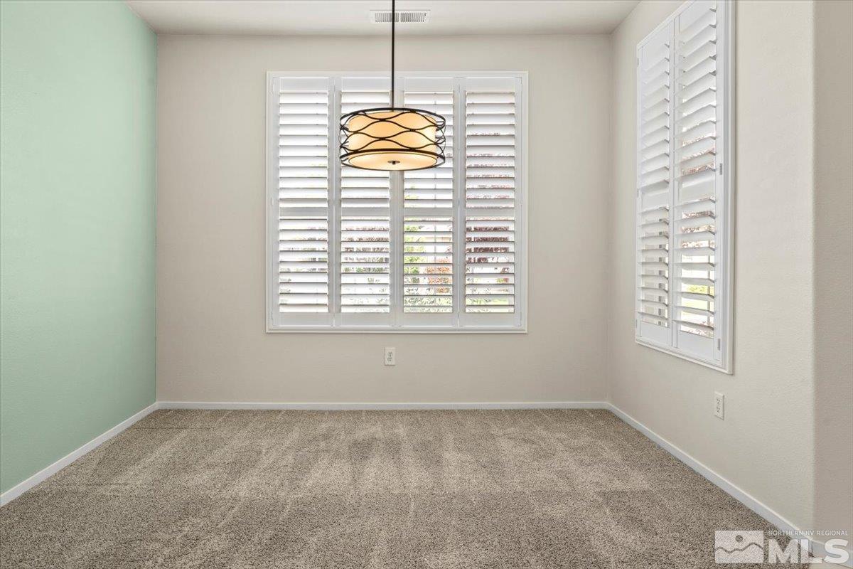 9673 Otter Way Reno, NV 89521 - Photo 5 of 33 Photo 5