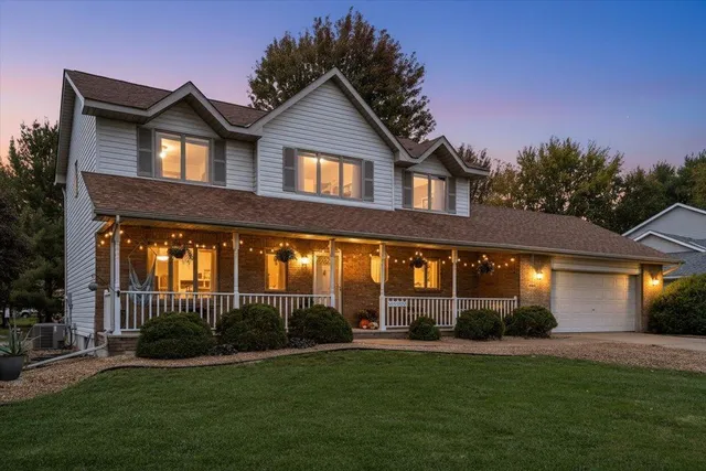 $439,900 | 1208 Tierney Drive, New Richmond, WI 54017