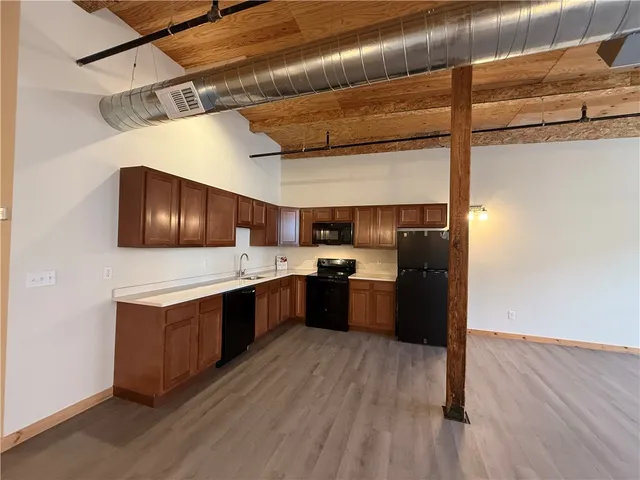 $1,400 | 327 Pine Street, Unit 216, Pawtucket, RI 02860