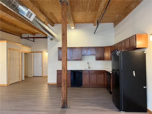 $1,400 | 327 Pine Street, Unit 216, Pawtucket, RI 02860