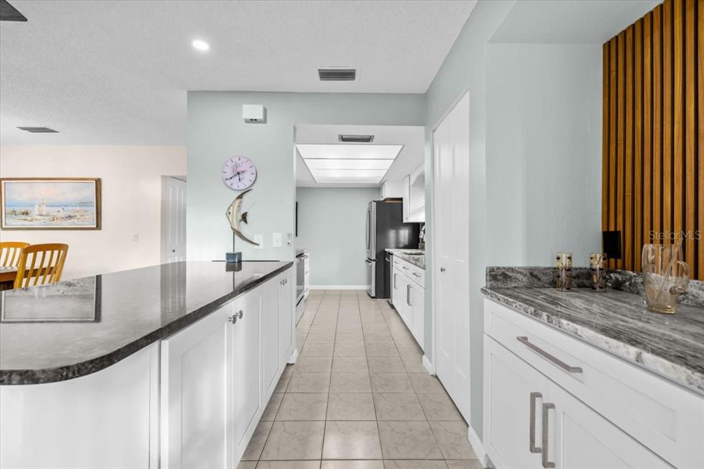 4880 Shell Stream Boulevard New Port Richey, FL 34652 - Photo 4 of 57