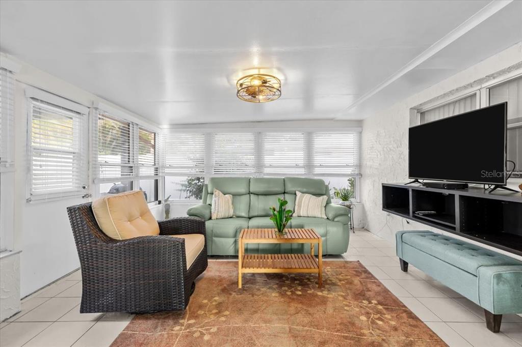 4880 Shell Stream Boulevard New Port Richey, FL 34652 - Photo 9 of 57