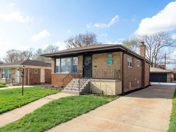 $314,500 | 30 West 126th Place, Chicago, IL 60628